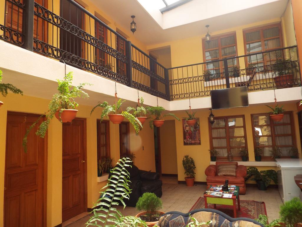 Hotel Kasa Kamelot Quetzaltenango Buitenkant foto