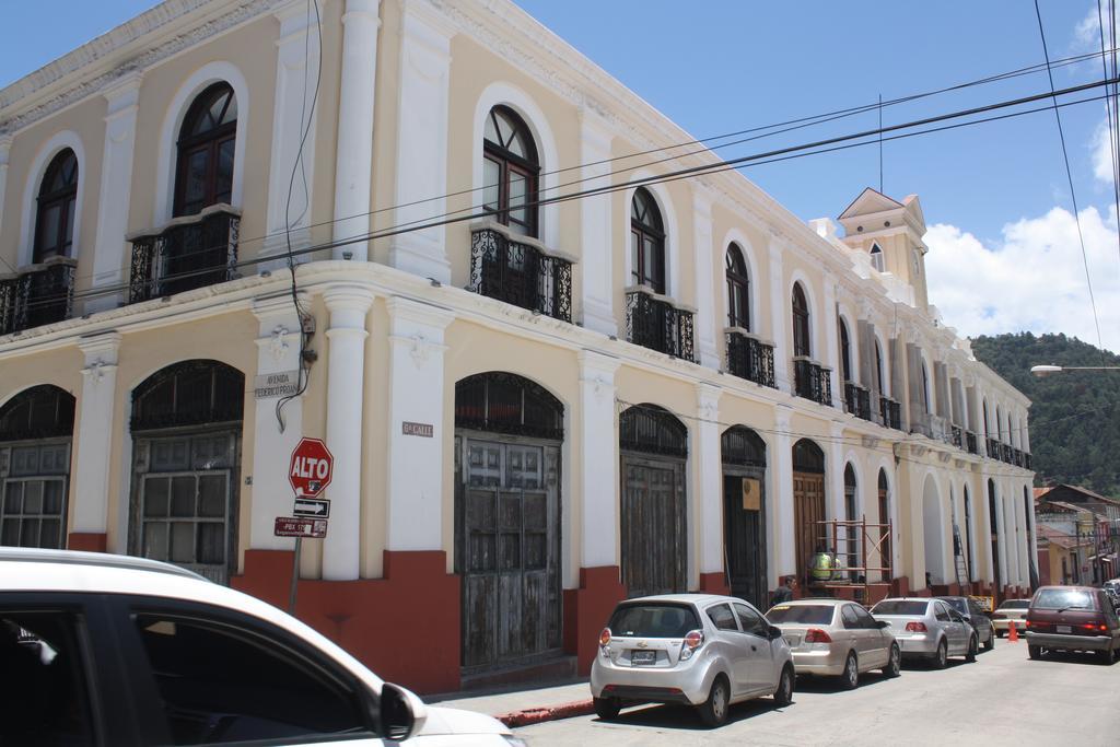 Hotel Kasa Kamelot Quetzaltenango Buitenkant foto