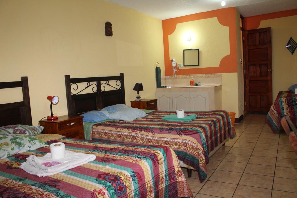 Hotel Kasa Kamelot Quetzaltenango Buitenkant foto