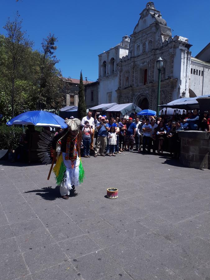 Hotel Kasa Kamelot Quetzaltenango Buitenkant foto