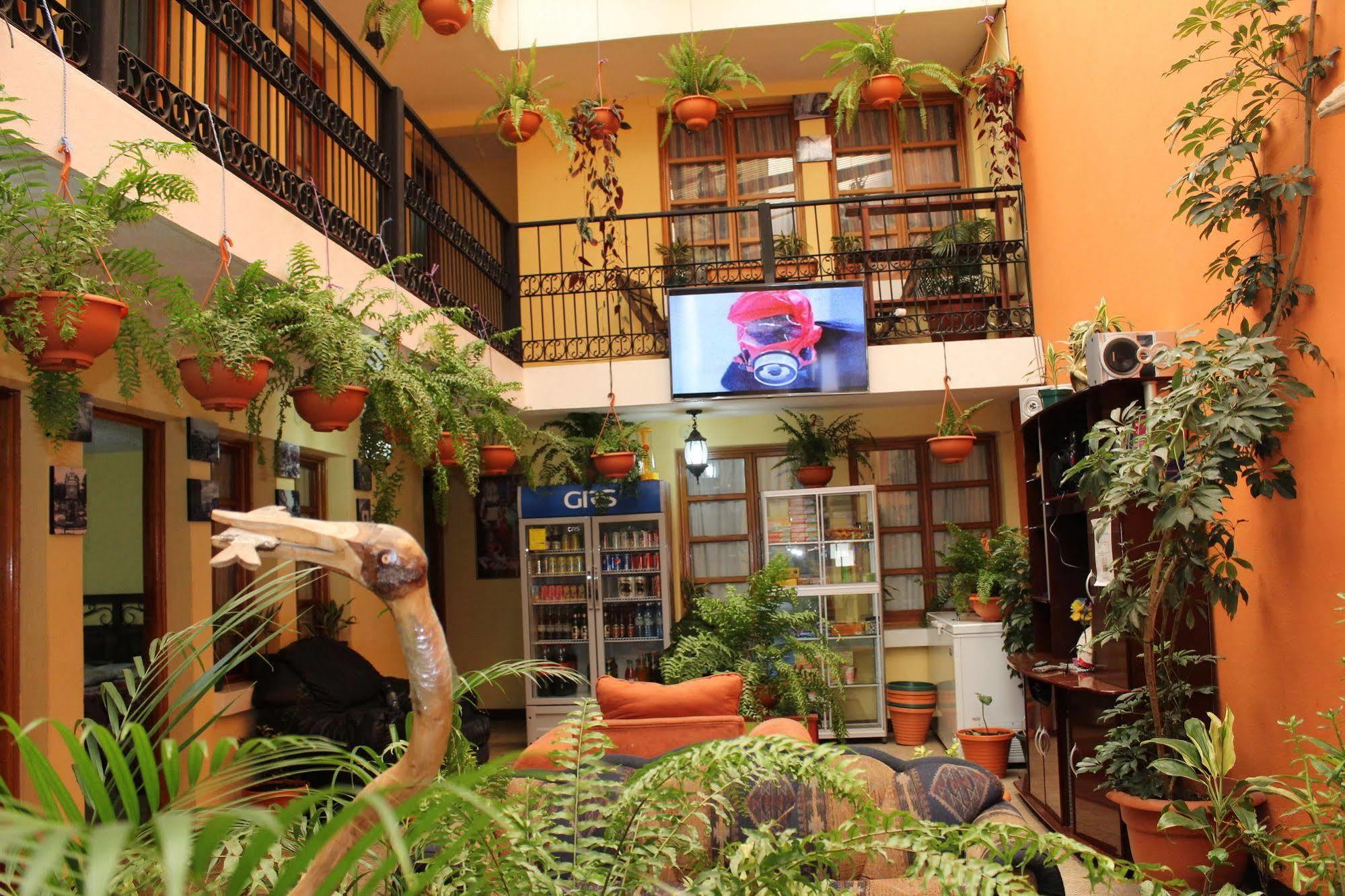 Hotel Kasa Kamelot Quetzaltenango Buitenkant foto