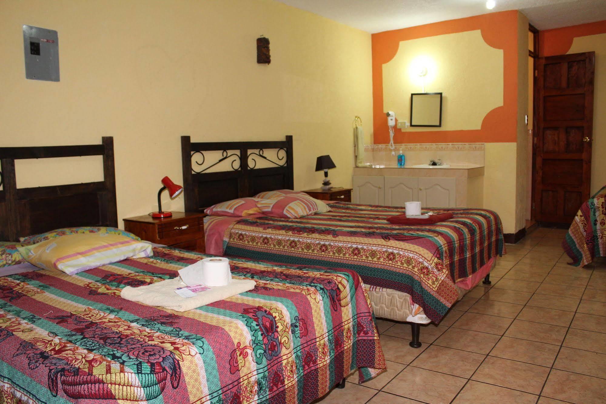 Hotel Kasa Kamelot Quetzaltenango Buitenkant foto
