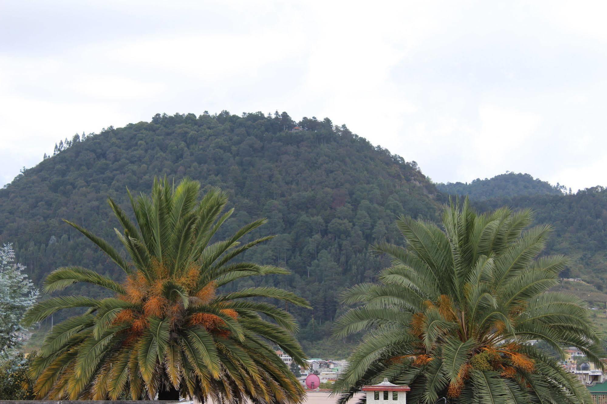 Hotel Kasa Kamelot Quetzaltenango Buitenkant foto