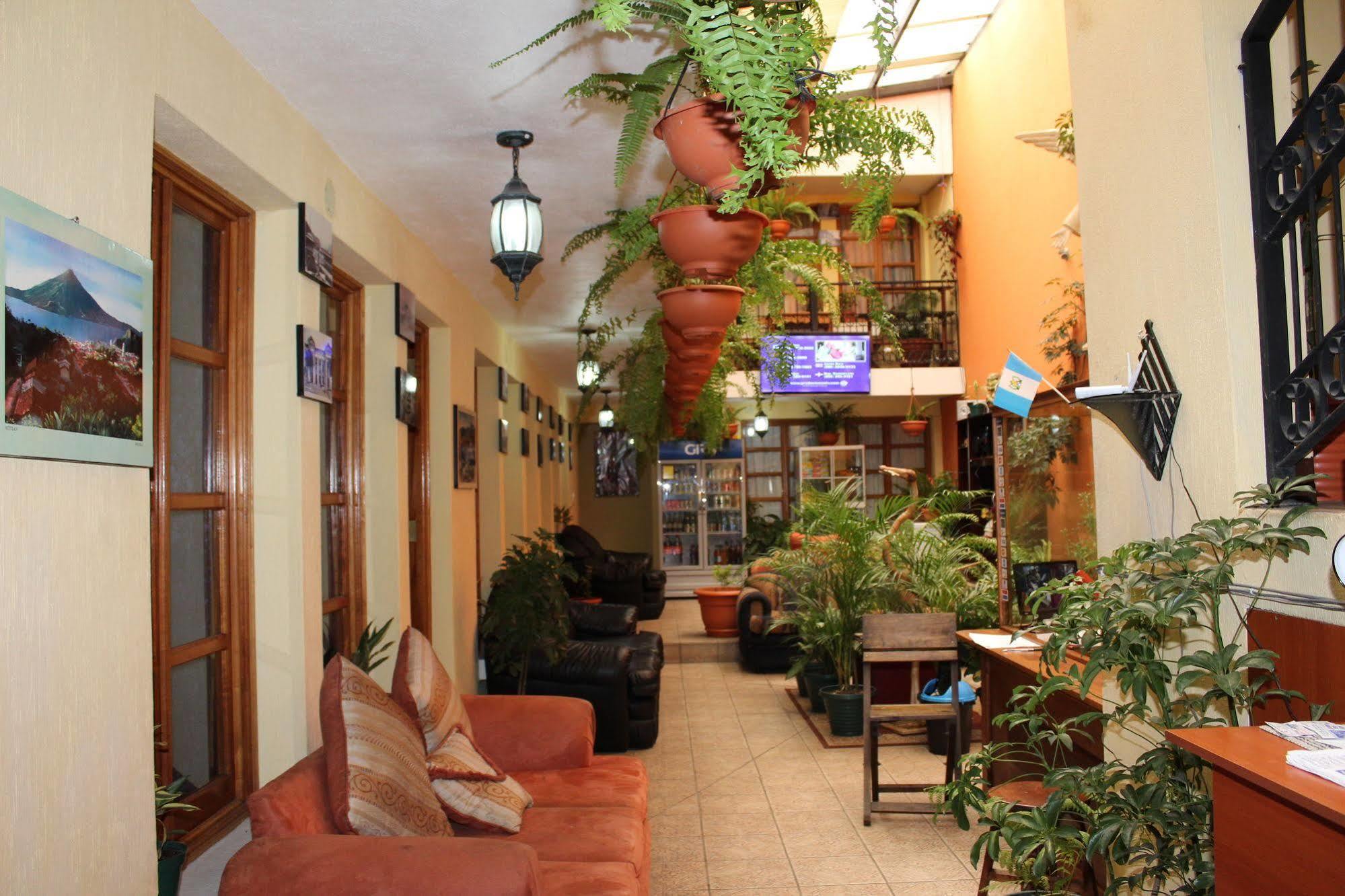Hotel Kasa Kamelot Quetzaltenango Buitenkant foto