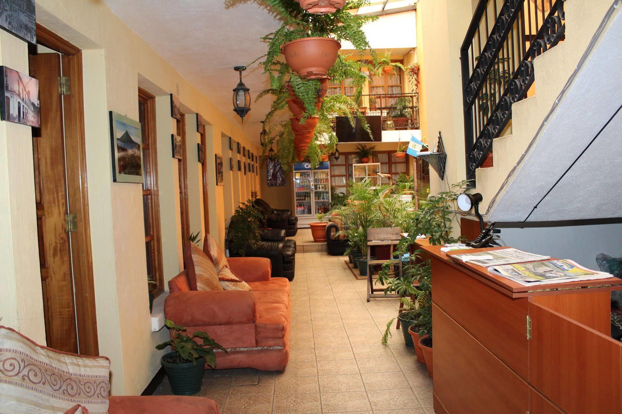 Hotel Kasa Kamelot Quetzaltenango Buitenkant foto